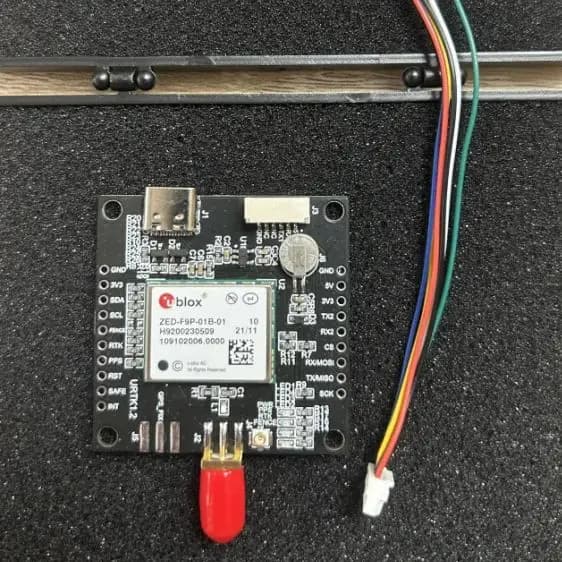 ZED-F9P-01B-01 우수한 GNSS 보드 작동 직렬 I2C 및 SPI ESP32 제어, I2C 및 SPI UM980